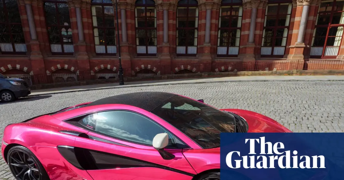 Supercar maker McLaren to create 1,000 UK jobs as part of £450m tech investment