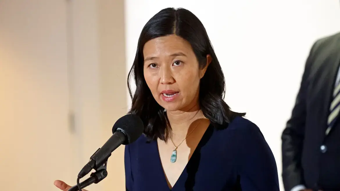 Blue city funds immigrant activist program with taxpayer dollars, critics say it ‘shuts citizens out’