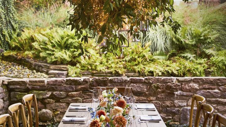 Big Day Details: Venue Updates, Live Portraits, and Beauty Tips